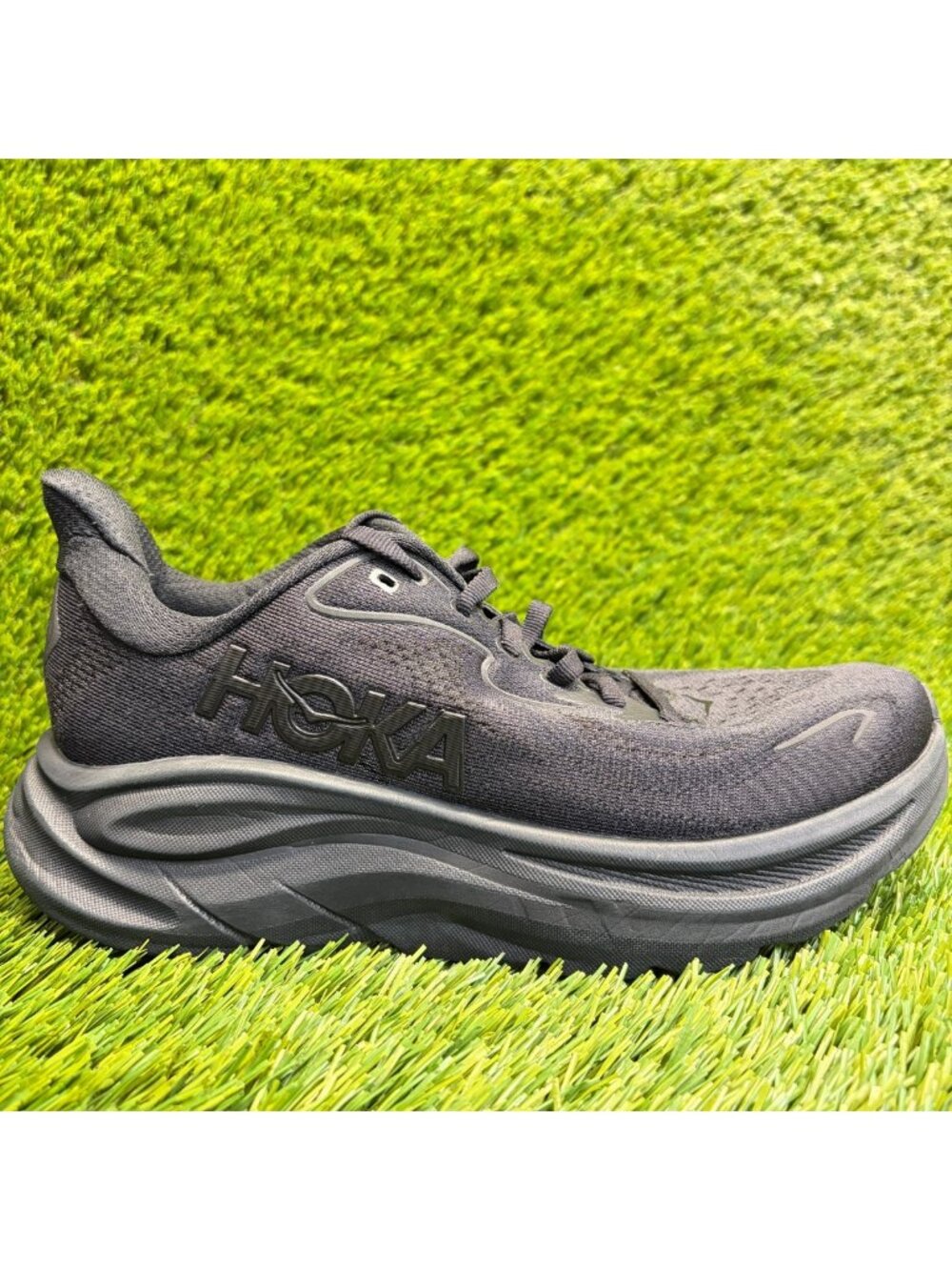 Hoka One One Clifton 10 Womens Size 7 Black Athletic Running Shoes Sneakers
